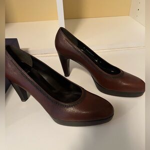 Stuart Weitzman Dark Brown Leather Heels